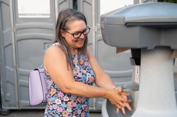 Best Portable toilet rental cost  in Roseville, CA
